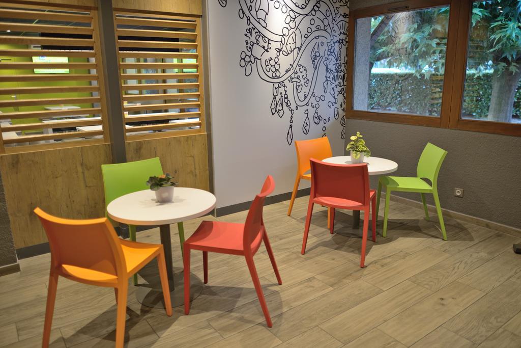 Ibis Budget 볼렌느 외부 사진